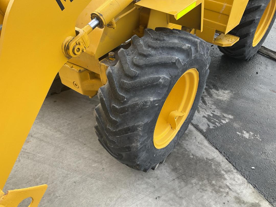 Photo '11' of Mitsubishi Loader WS200A Wheel Loader Photo '11' of Mitsubishi Loader WS200A Wheel Loader