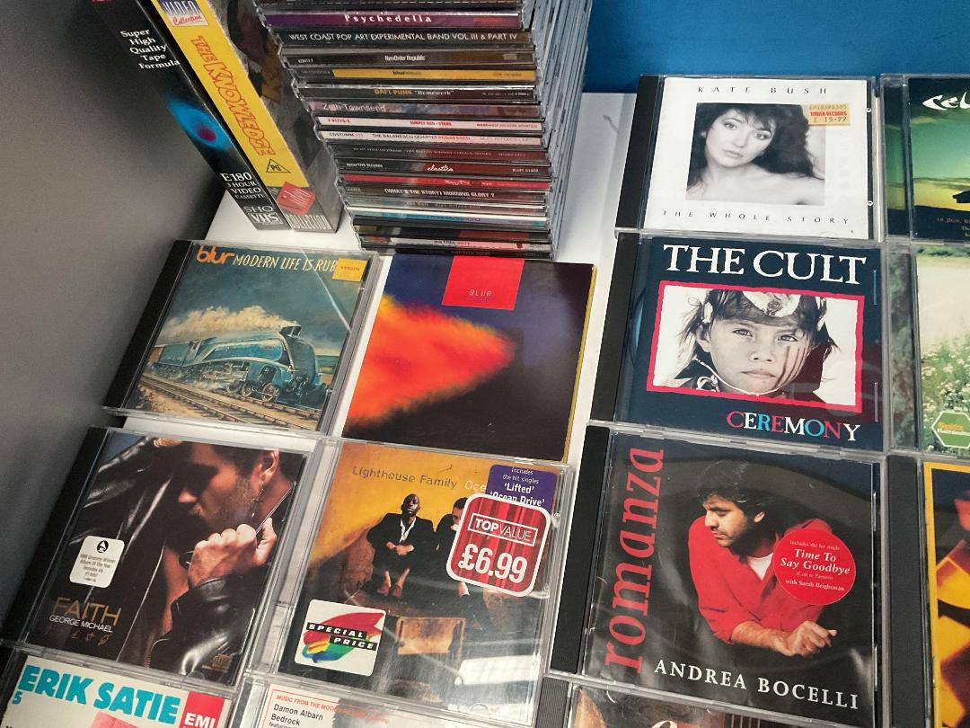 Photo '11' of Bulk Lot of Various CDs