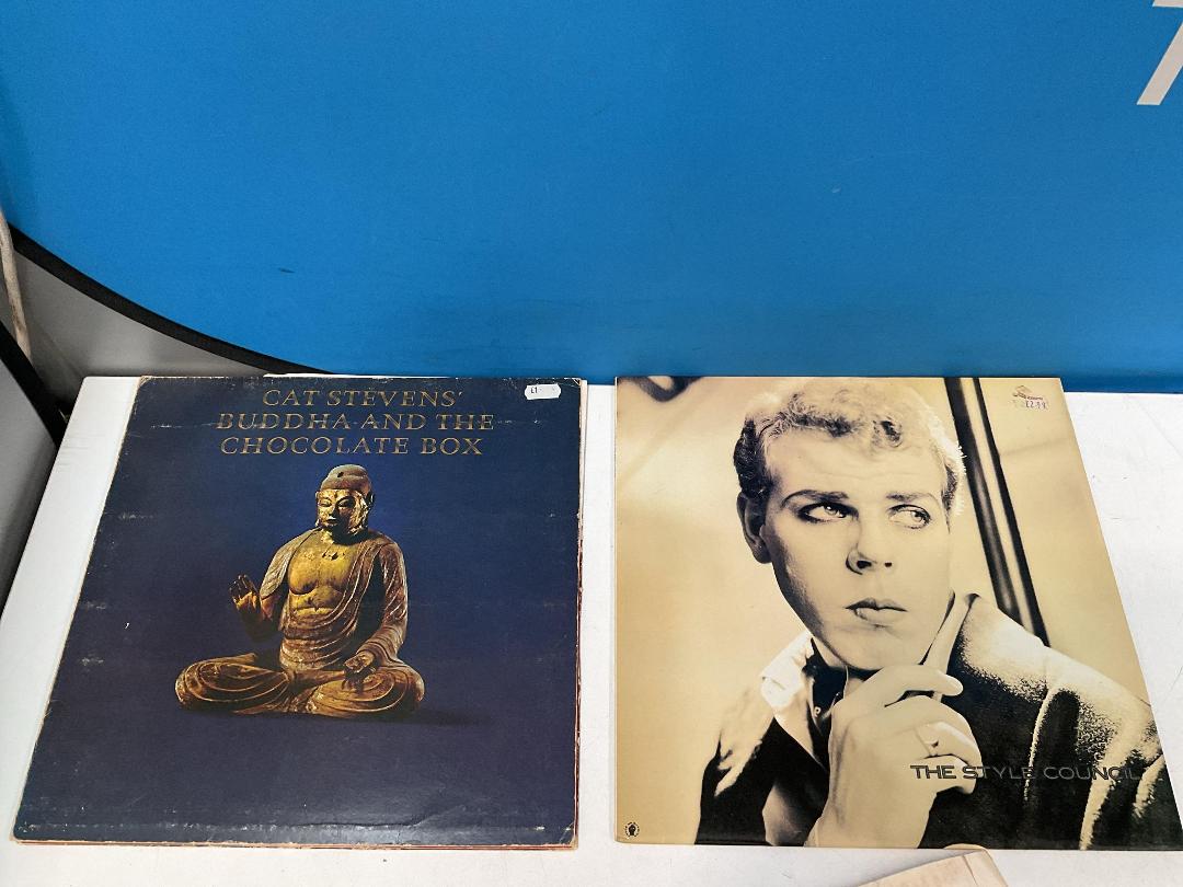 Photo '6' of Assortment of Records - David Bowie, Cat Stevens Etc Photo '6' of Assortment of Records - David Bowie, Cat Stevens Etc