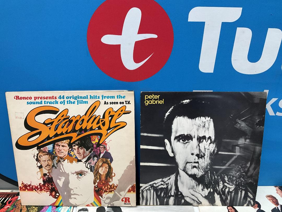 Photo '2' of Assortment of Records - David Bowie, Cat Stevens Etc Photo '2' of Assortment of Records - David Bowie, Cat Stevens Etc