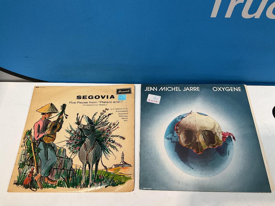 Photo '10' of Assortment of Records - David Bowie, Cat Stevens Etc Photo '10' of Assortment of Records - David Bowie, Cat Stevens Etc