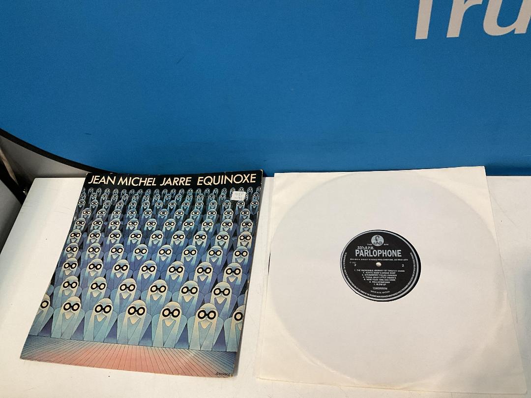 Photo '12' of Assortment of Records - David Bowie, Cat Stevens Etc Photo '12' of Assortment of Records - David Bowie, Cat Stevens Etc