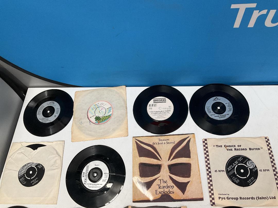 Photo '8' of Vinyl Records or Similar, Cassettes and Books