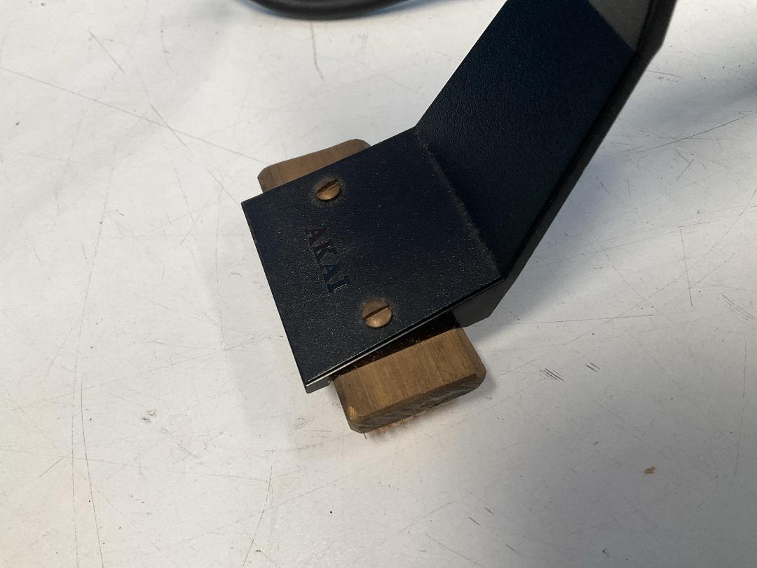 Photo '13' of AKAI ADM-40 Dynamic Microphone