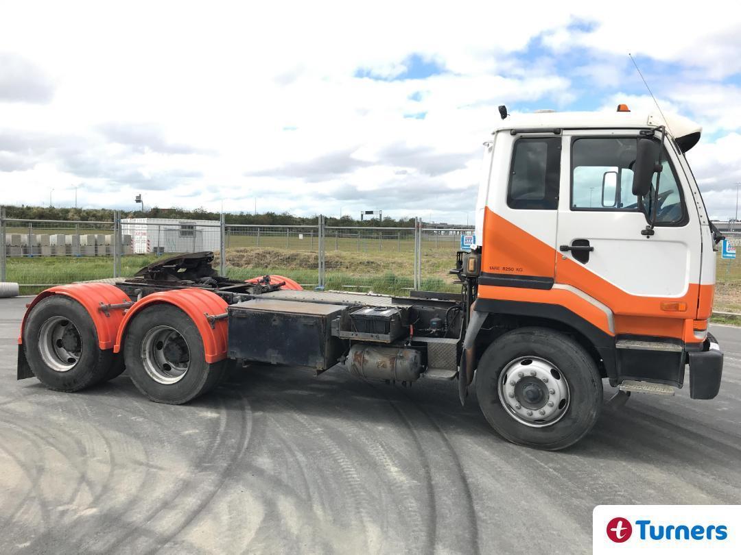 Photo '2' of Nissan Diesel CW400S S Tractor-Unit Photo '2' of Nissan Diesel CW400S S Tractor-Unit