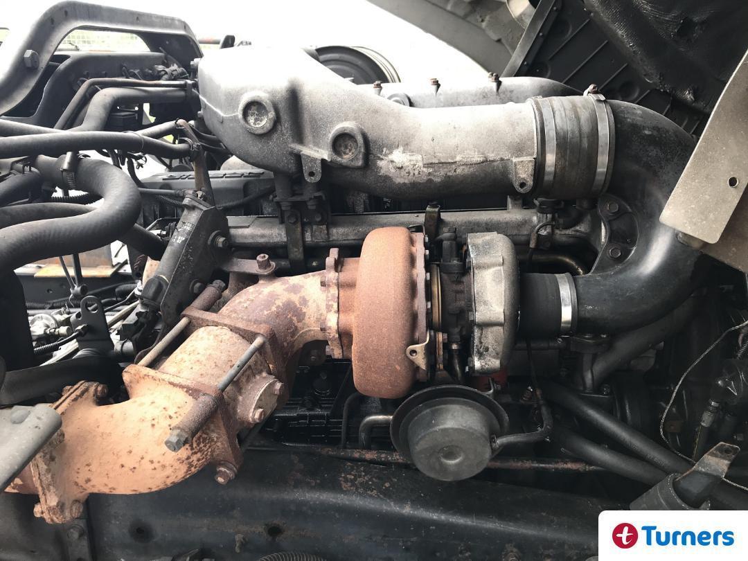 Photo '21' of Nissan Diesel CW400S S Tractor-Unit Photo '21' of Nissan Diesel CW400S S Tractor-Unit