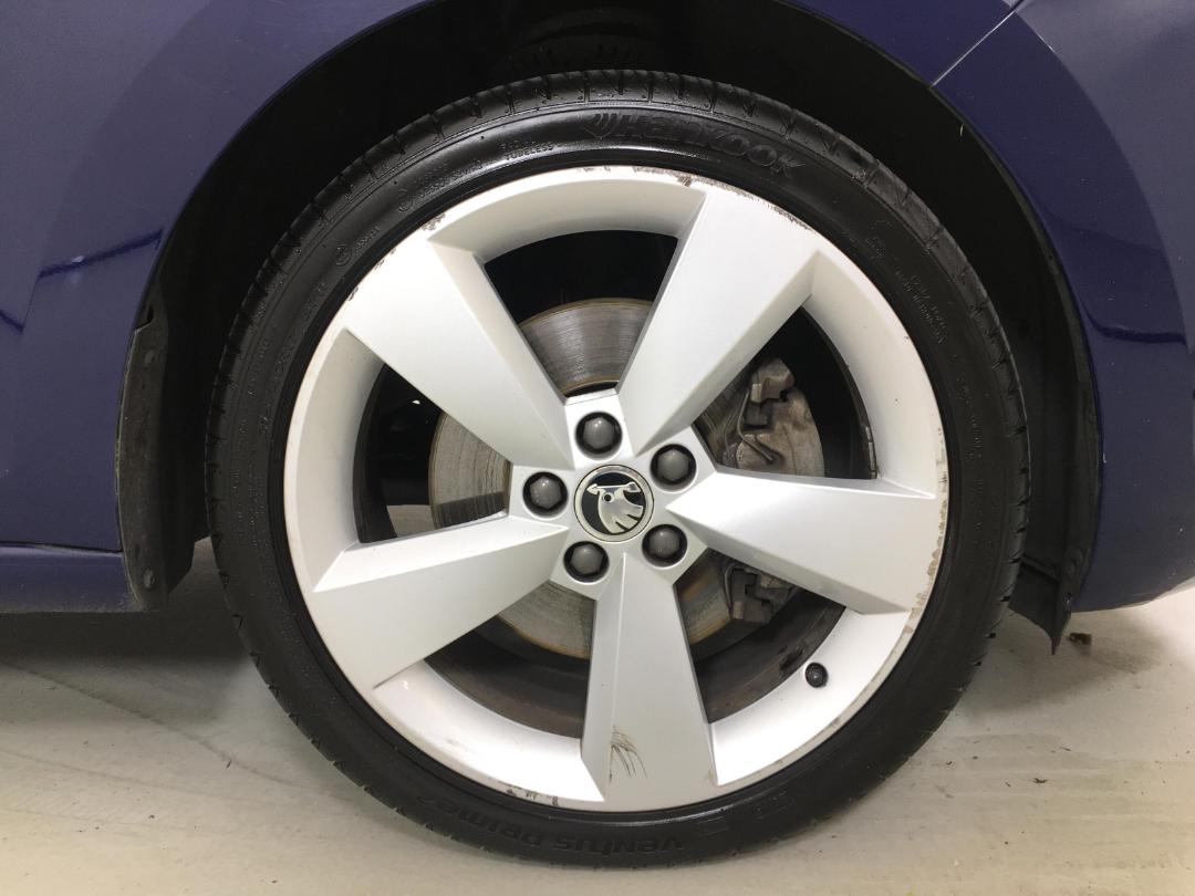Photo '8' of Skoda Rapid Rapid TSI 90KW 7DSG Photo '8' of Skoda Rapid Rapid TSI 90KW 7DSG