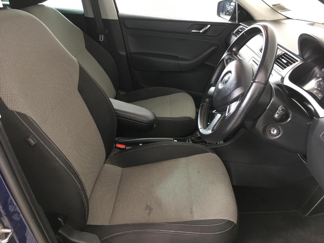 Photo '15' of Skoda Rapid Rapid TSI 90KW 7DSG Photo '15' of Skoda Rapid Rapid TSI 90KW 7DSG