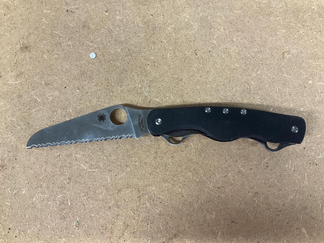 Photo '2' of Sypderco Folding Knife