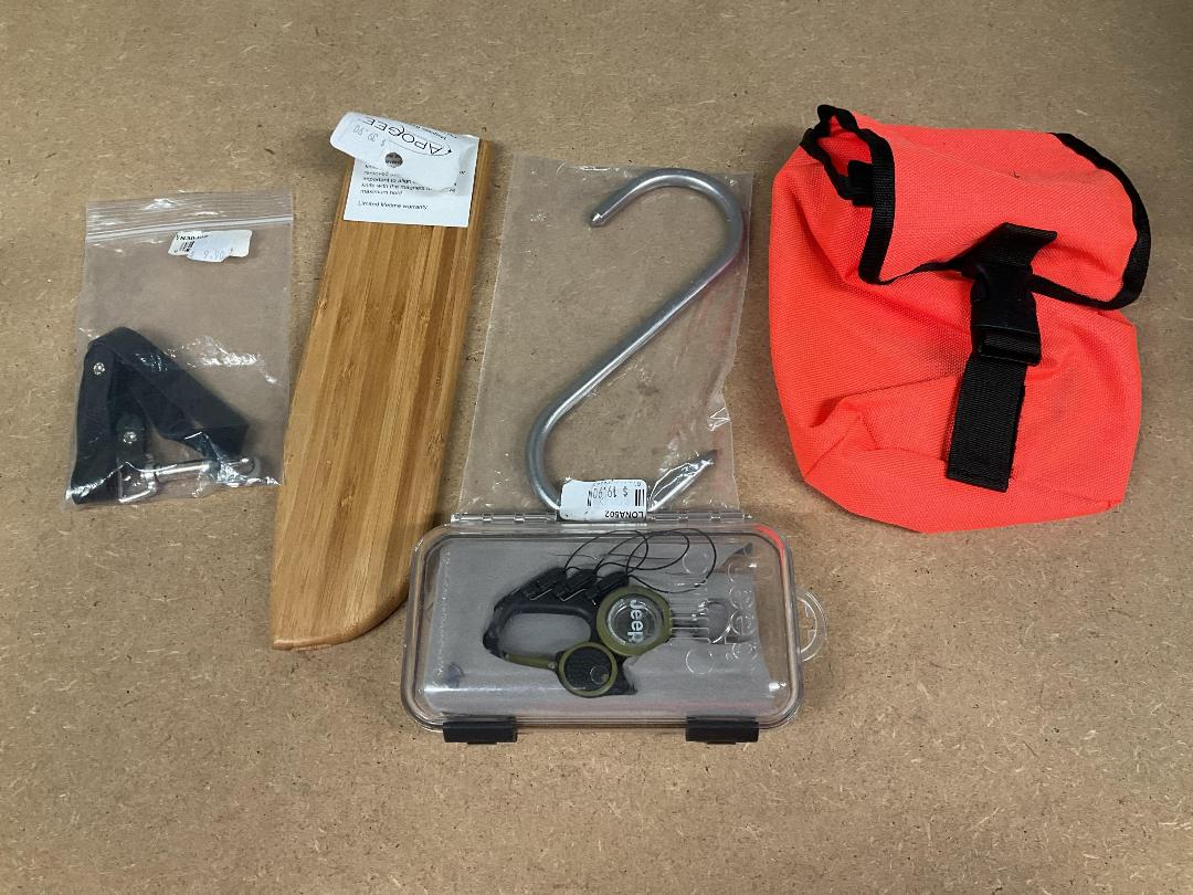 Photo '4' of Assortment of Retail Store Kitchen Goods