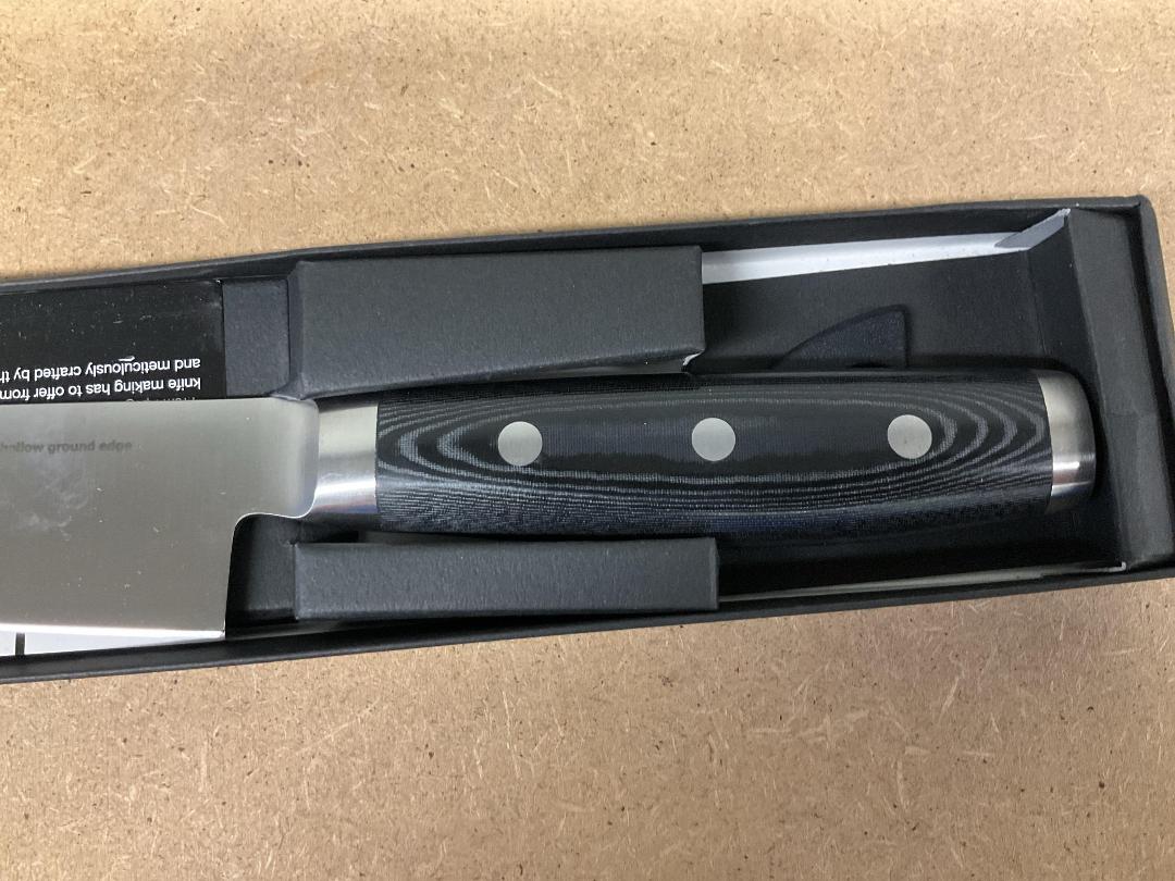 Photo '4' of Yaxell 10.5” Slicing Knife