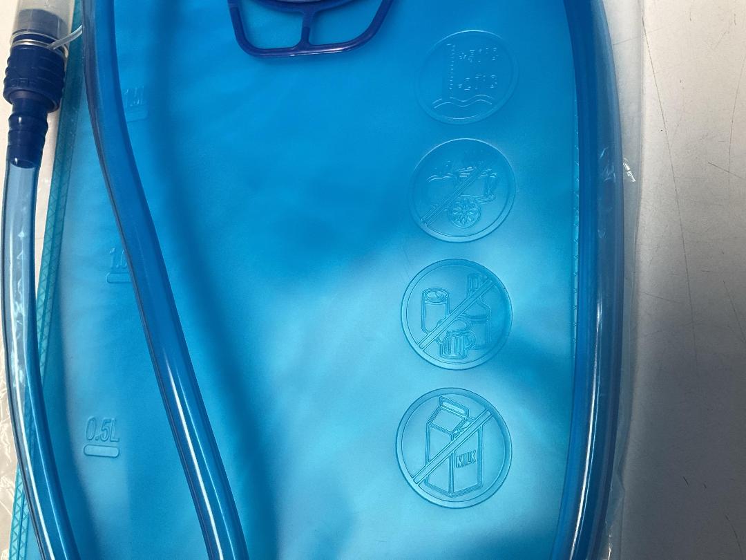 Photo '7' of 3x HotSpeed - Hydration Packs & 3x 2L Bladders - Pink *NEW*