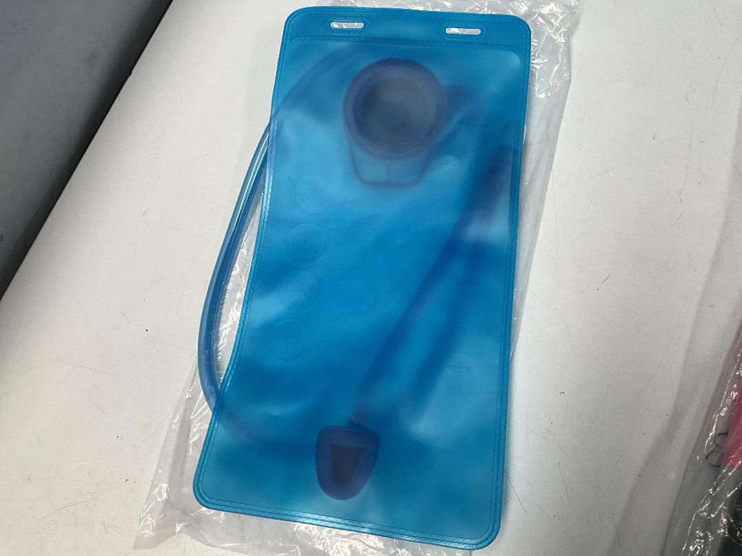 Photo '9' of 3x HotSpeed - Hydration Packs & 3x 2L Bladders - Pink *NEW*