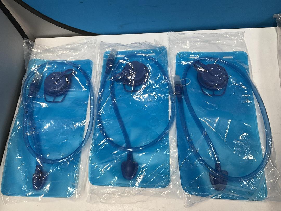 Photo '11' of 3x HotSpeed - Hydration Packs & 3x 2L Bladders - Pink *NEW*