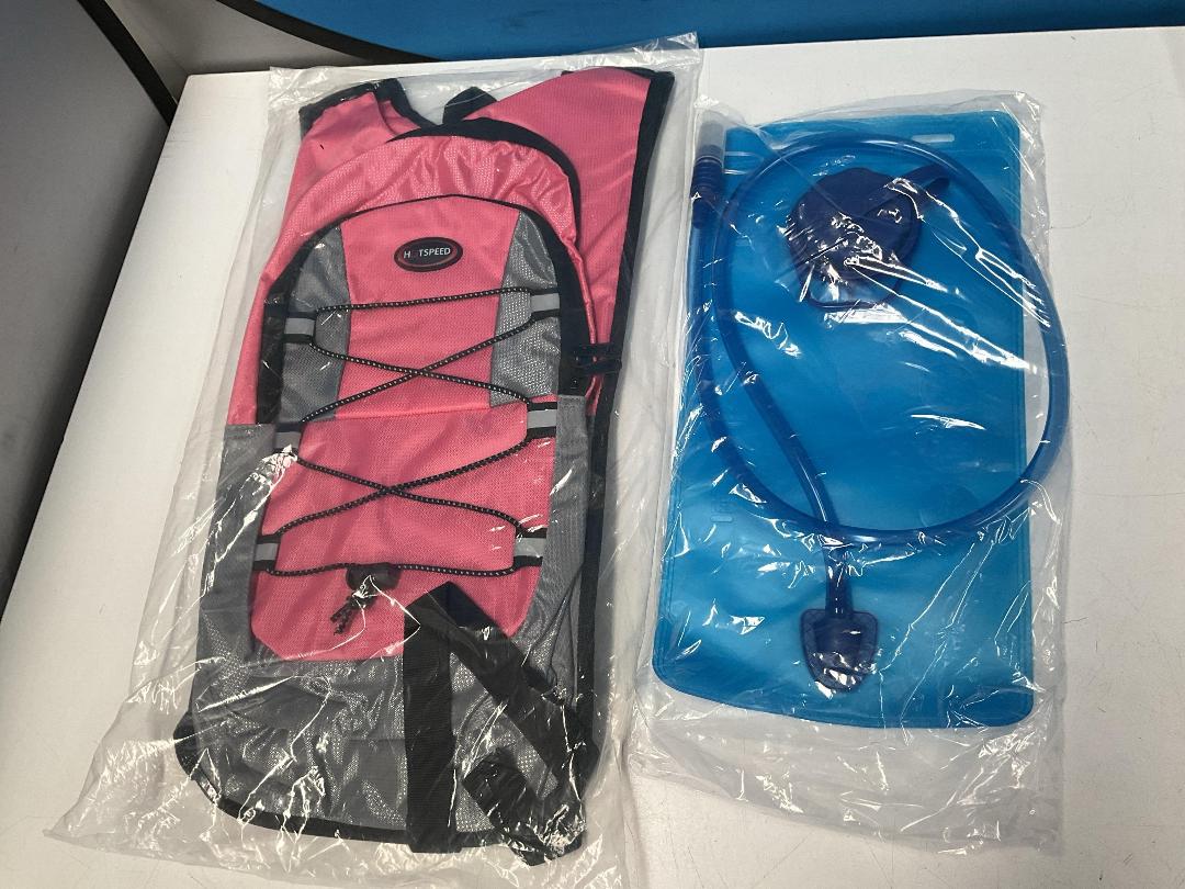 Photo '2' of 3x HotSpeed - Hydration Packs & 3x 2L Bladders - Pink *NEW*
