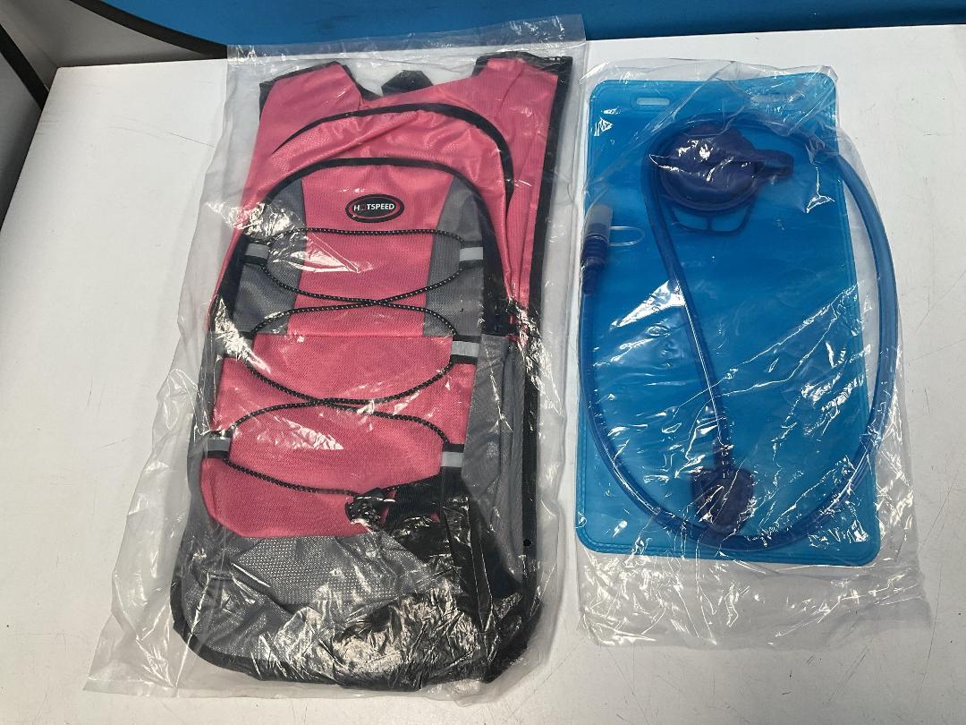 Photo '2' of 3x HotSpeed - Hydration Packs & 3x 2L Bladders - Pink *NEW*