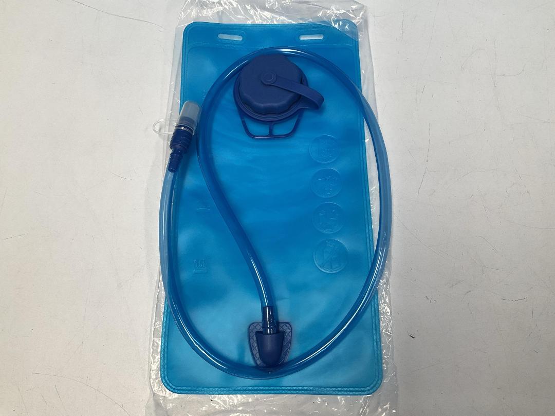 Photo '6' of 3x HotSpeed - Hydration Packs & 3x 2L Bladders - Aqua *NEW*