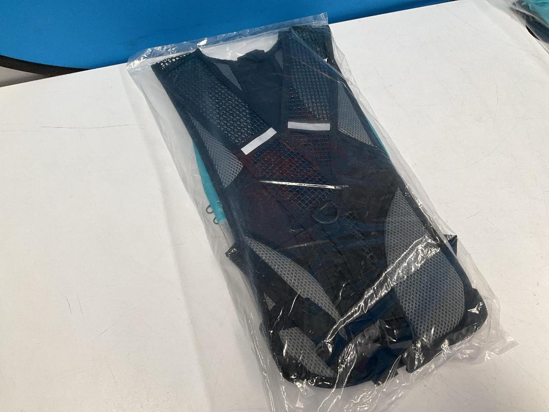 Photo '5' of 3x HotSpeed - Hydration Packs & 3x 2L Bladders - Aqua *NEW*