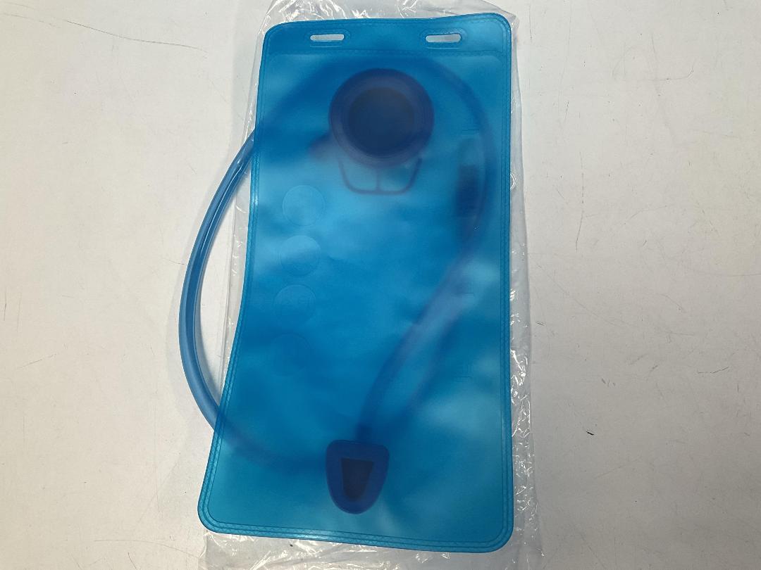 Photo '9' of 3x HotSpeed - Hydration Packs & 3x 2L Bladders - Aqua *NEW*