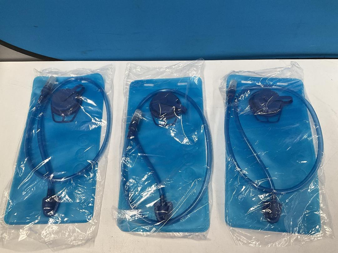 Photo '11' of 3x HotSpeed - Hydration Packs & 3x 2L Bladders - Aqua *NEW*