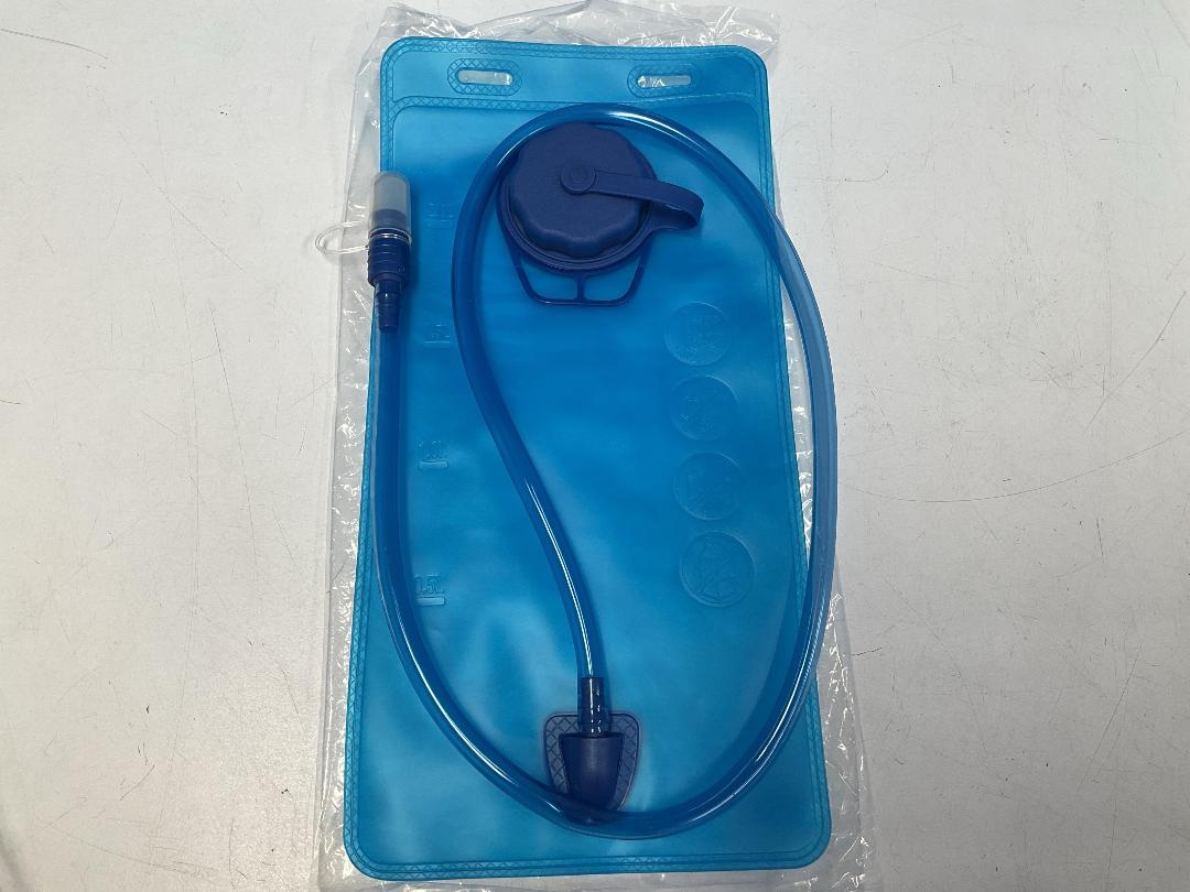 Photo '6' of 3x HotSpeed - Hydration Packs & 3x 2L Bladders - Aqua *NEW*