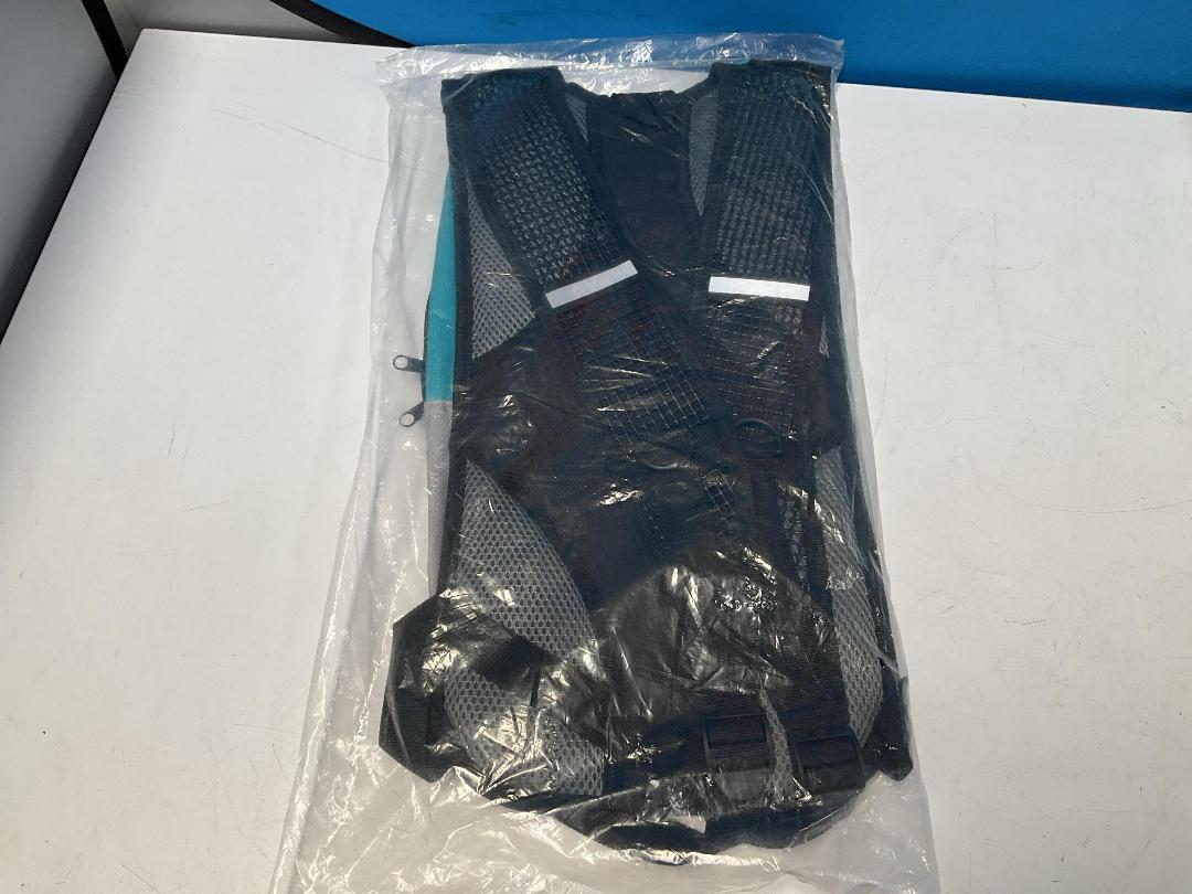 Photo '4' of 3x HotSpeed - Hydration Packs & 3x 2L Bladders - Aqua *NEW*