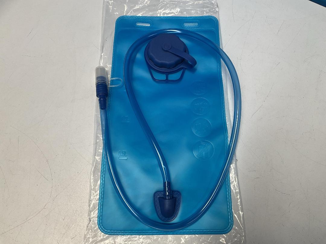 Photo '6' of 3x HotSpeed - Hydration Packs & 3x 2L Bladders - Aqua *NEW*