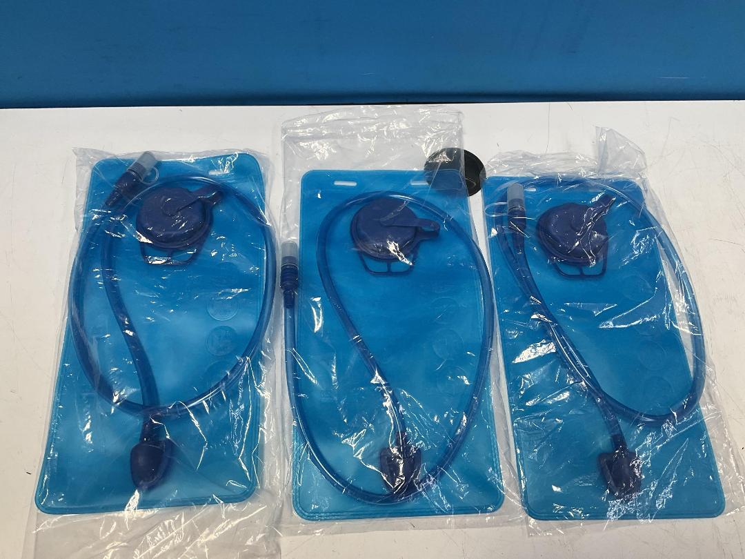 Photo '11' of 3x HotSpeed - Hydration Packs & 3x 2L Bladders - Aqua *NEW*