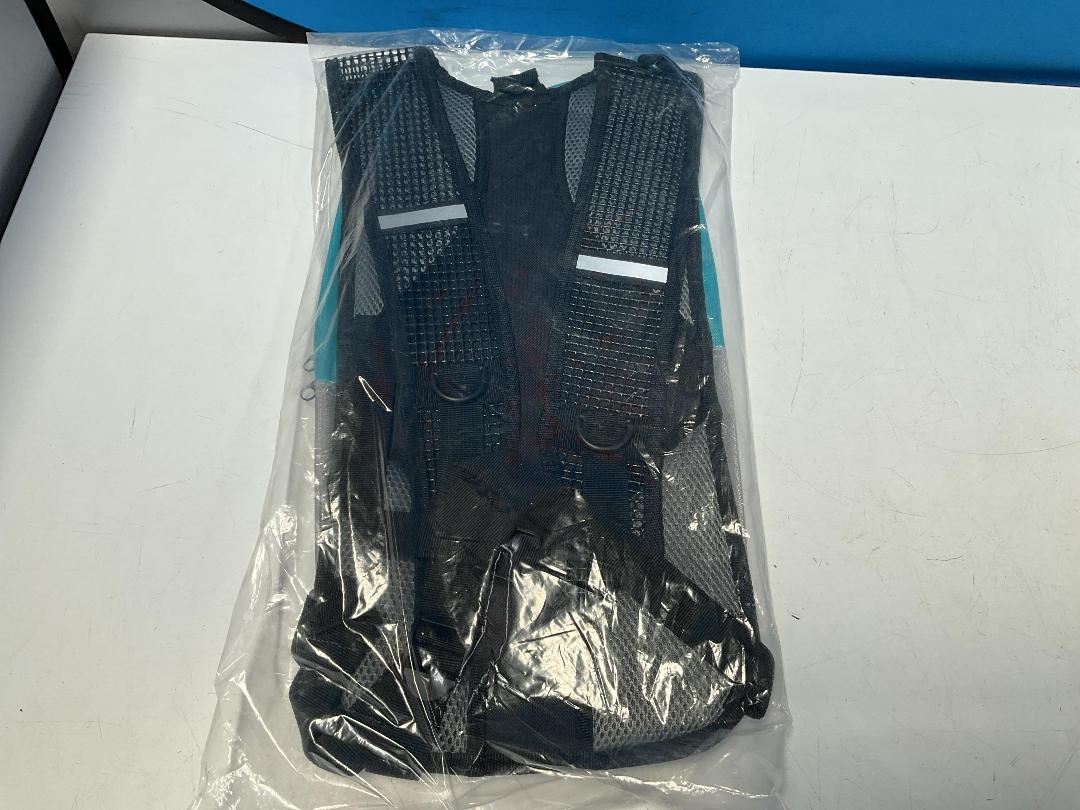 Photo '4' of 2x HotSpeed - Hydration Packs & 2x 2L Bladders - Aqua *NEW*