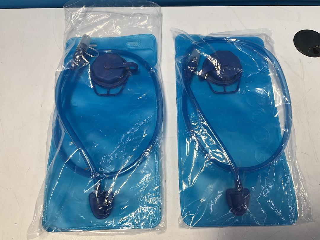 Photo '11' of 2x HotSpeed - Hydration Packs & 2x 2L Bladders - Aqua *NEW*
