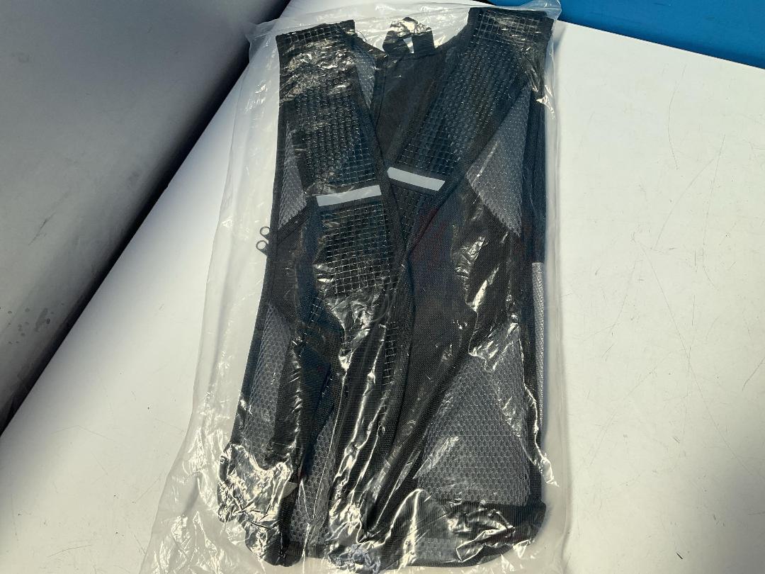 Photo '4' of 4x HotSpeed - Hydration Packs & 4x 2L Bladders - Black/Grey *NEW*