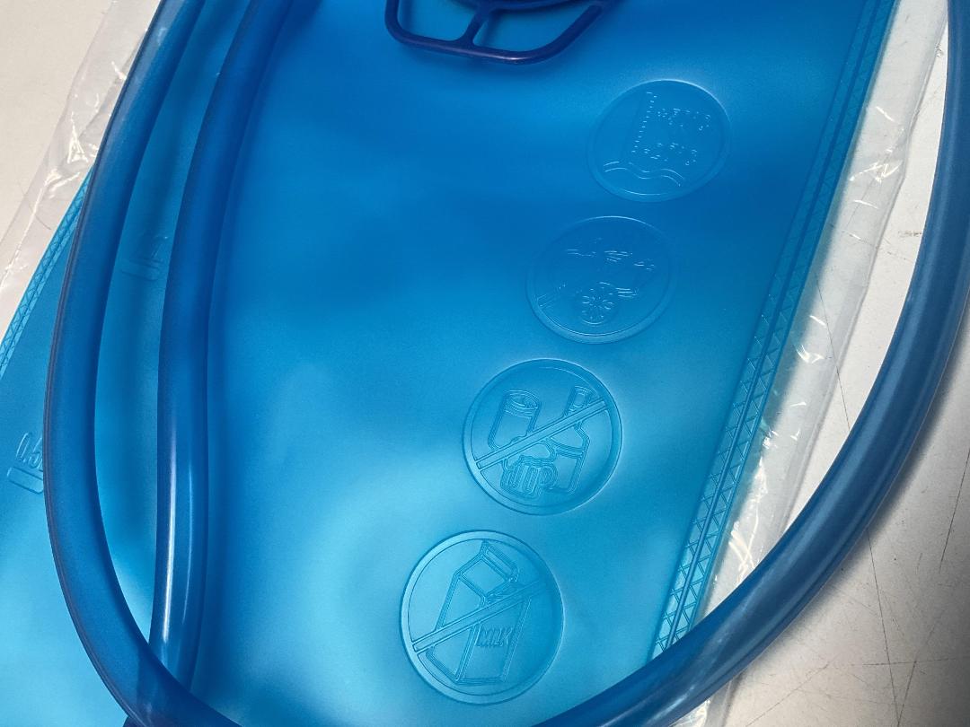 Photo '7' of 4x HotSpeed - Hydration Packs & 4x 2L Bladders - Black/Grey *NEW*