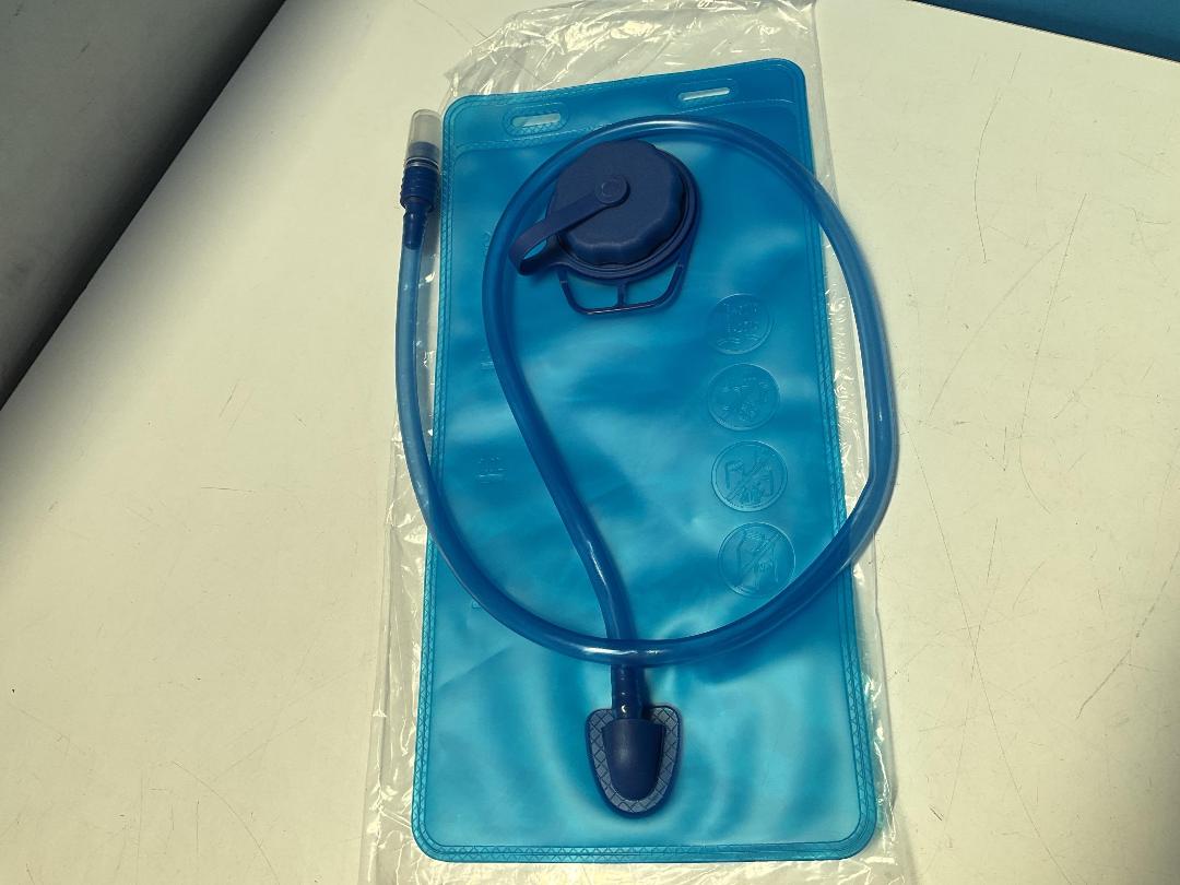 Photo '4' of 5x HotSpeed - Hydration Packs & 5x 2L Bladders - Black/Grey *NEW*