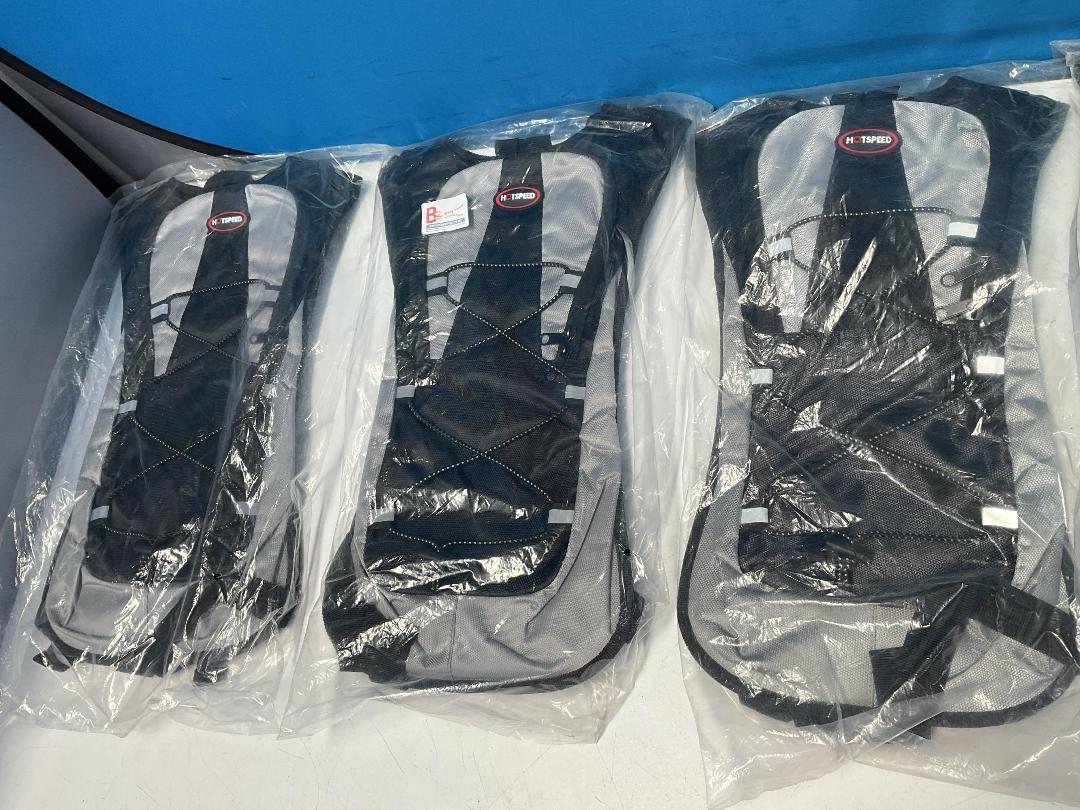 Photo '9' of 5x HotSpeed - Hydration Packs & 5x 2L Bladders - Black/Grey *NEW*