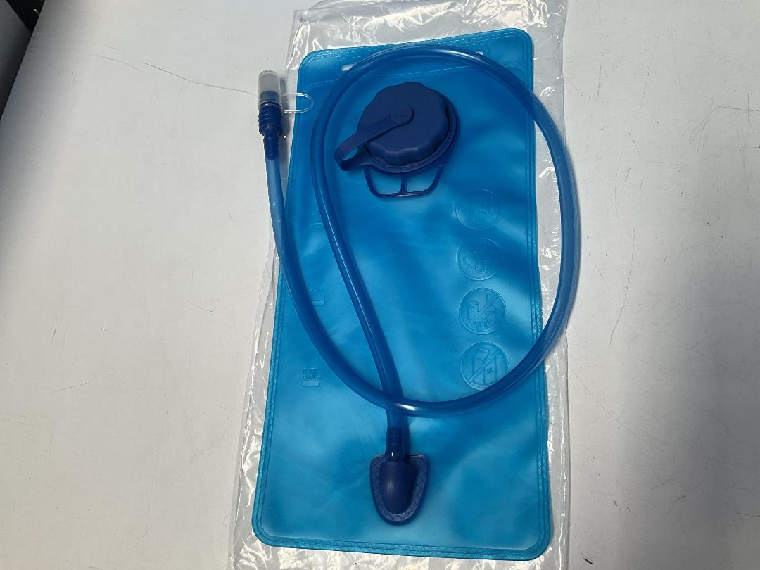 Photo '4' of 4x HotSpeed - Hydration Packs & 4x 2L Bladders - Green *NEW*