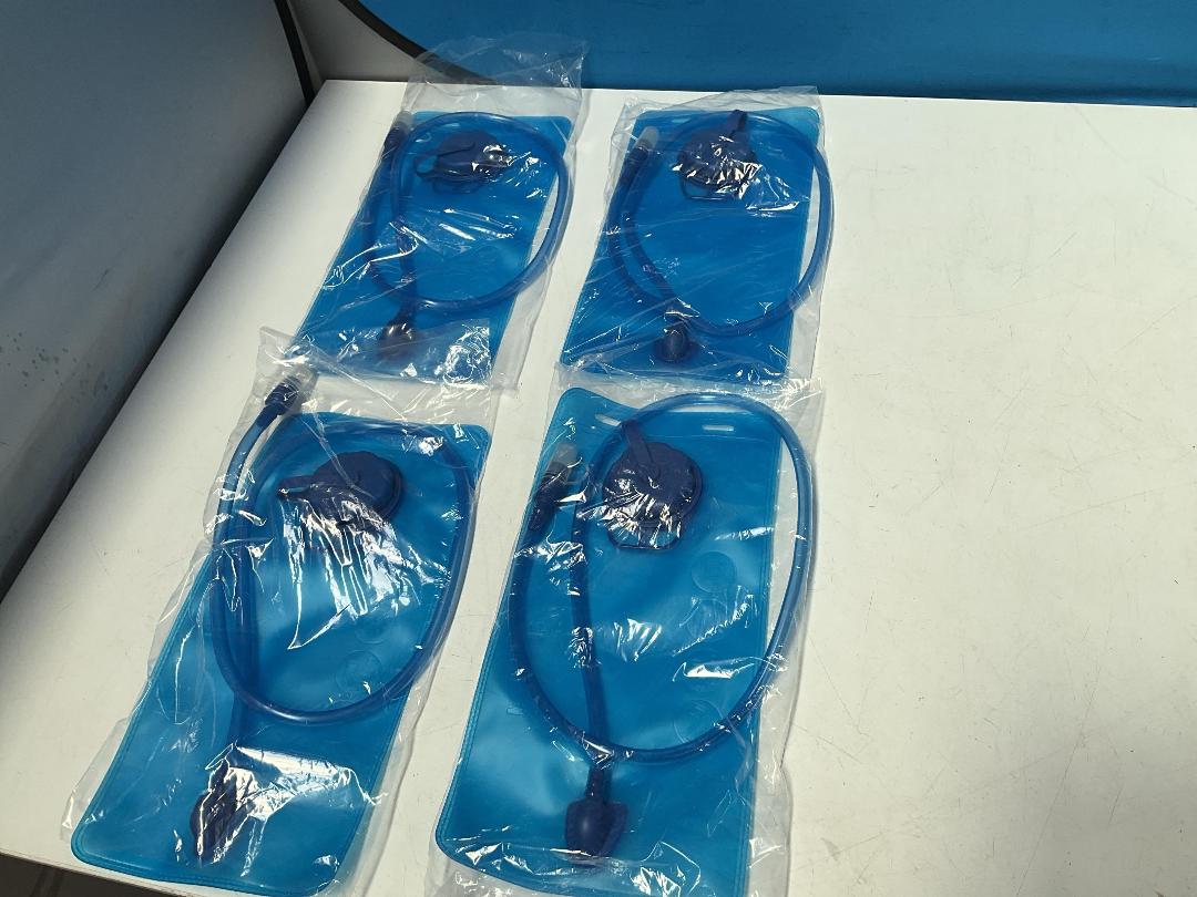 Photo '11' of 4x HotSpeed - Hydration Packs & 4x 2L Bladders - Green *NEW*