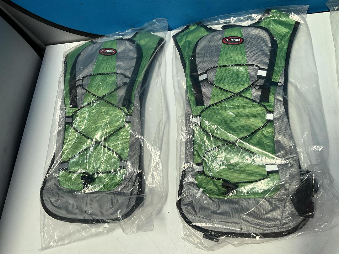 Photo '9' of 4x HotSpeed - Hydration Packs & 4x 2L Bladders - Green *NEW*