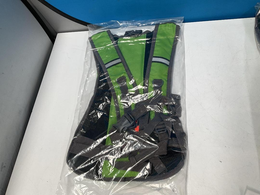 Photo '3' of 5x Green Coloured Day Packs or Similar & 5x 2L Bladders - *NEW*