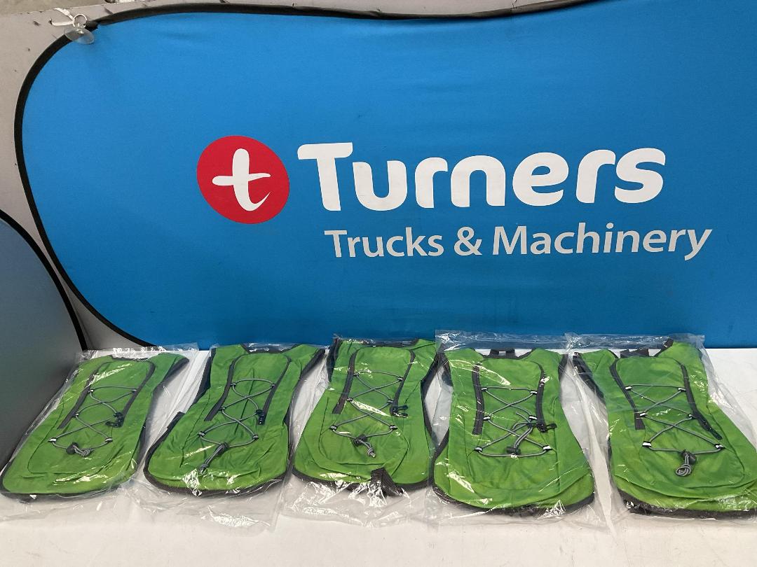 Photo '8' of 5x Green Coloured Day Packs or Similar & 5x 2L Bladders - *NEW*