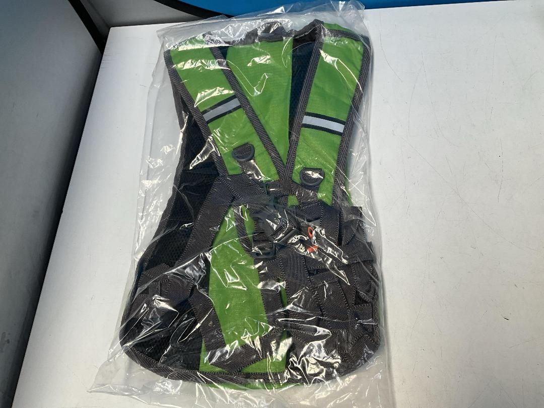 Photo '3' of 5x Green Coloured Day Packs or Similar & 5x 2L Bladders - *NEW*
