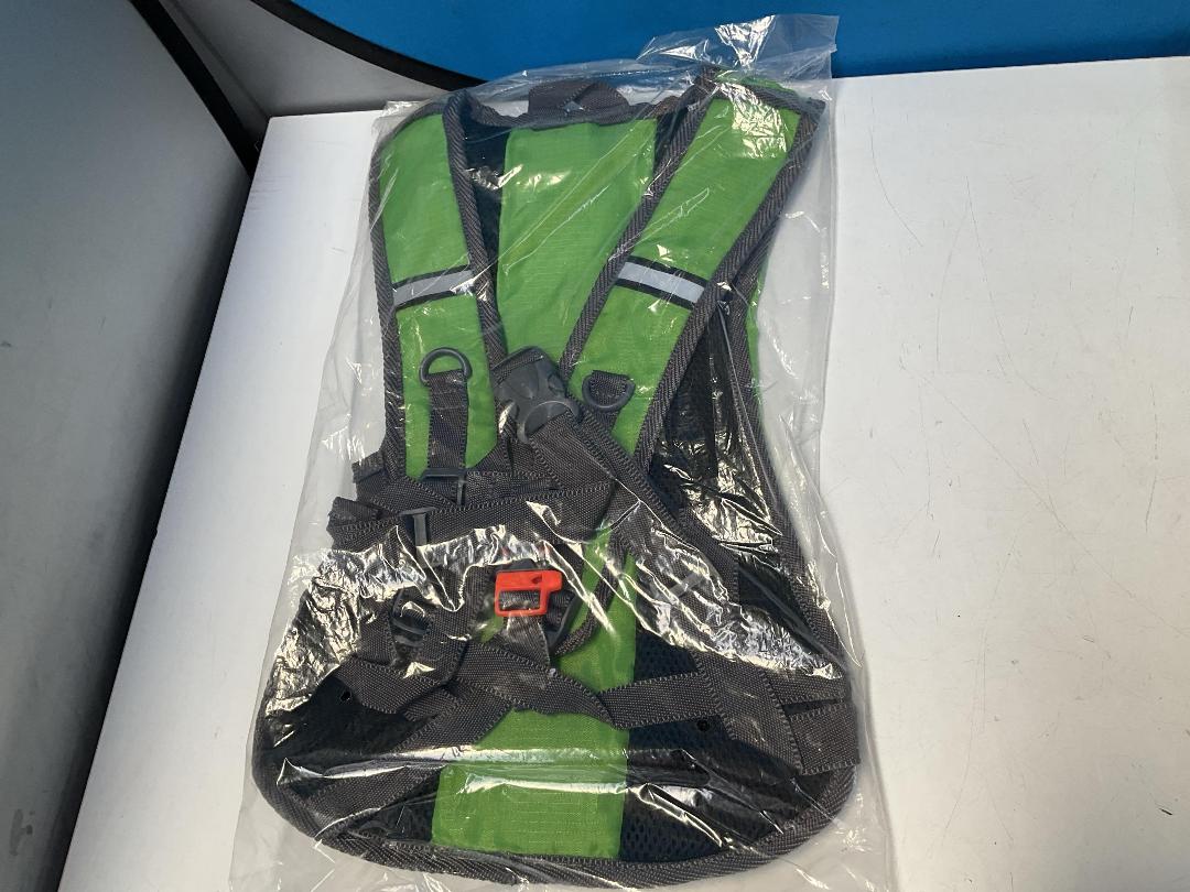 Photo '3' of 5x Green Coloured Day Packs or Similar & 5x 2L Bladders - *NEW*