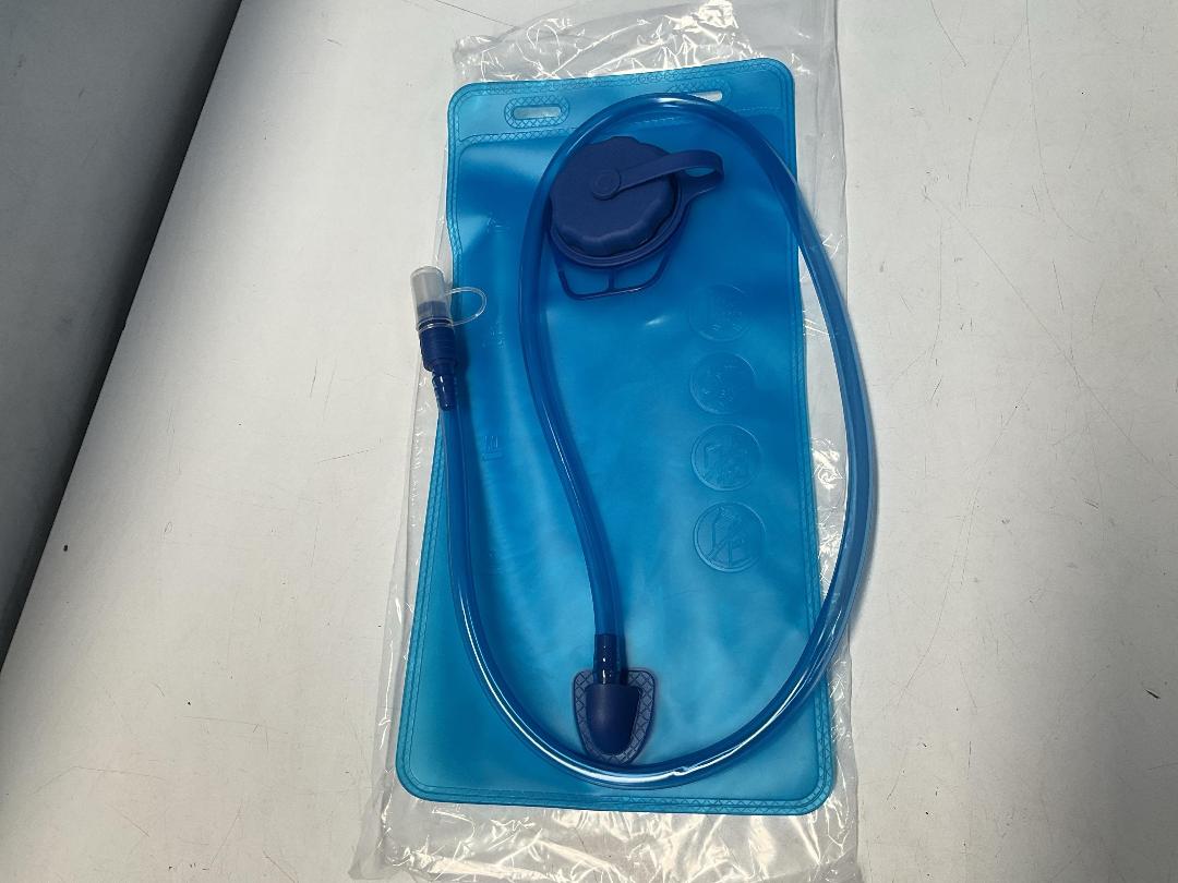 Photo '4' of 5x Pink Coloured Day Packs or Similar & 5x 2L Bladders - *NEW*