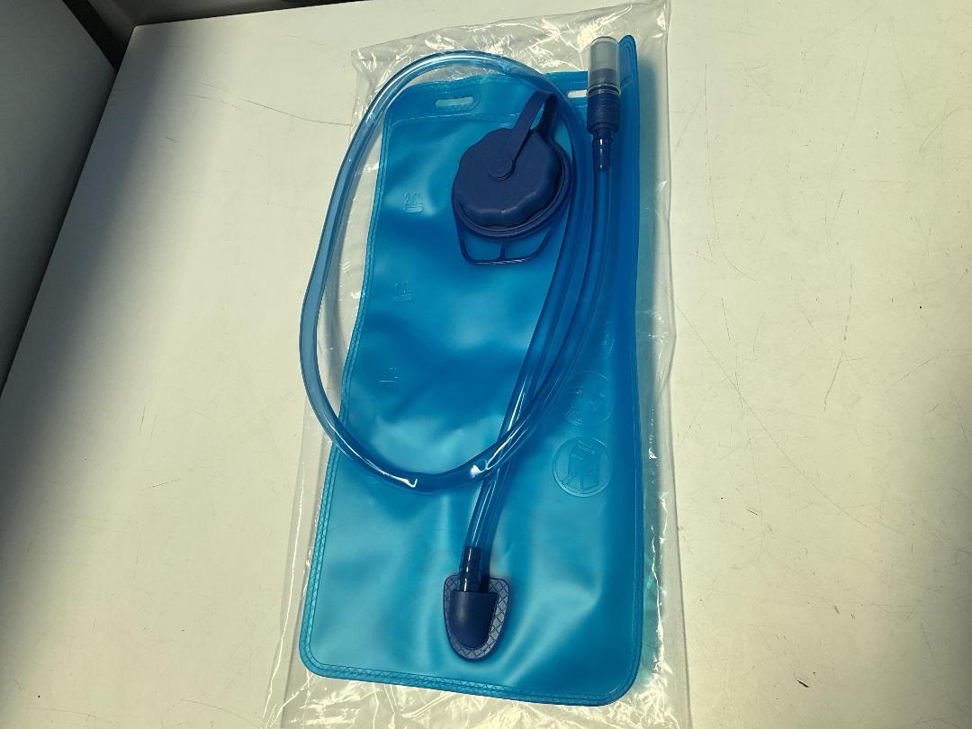 Photo '4' of 5x Pink Coloured Day Packs or Similar & 5x 2L Bladders - *NEW*