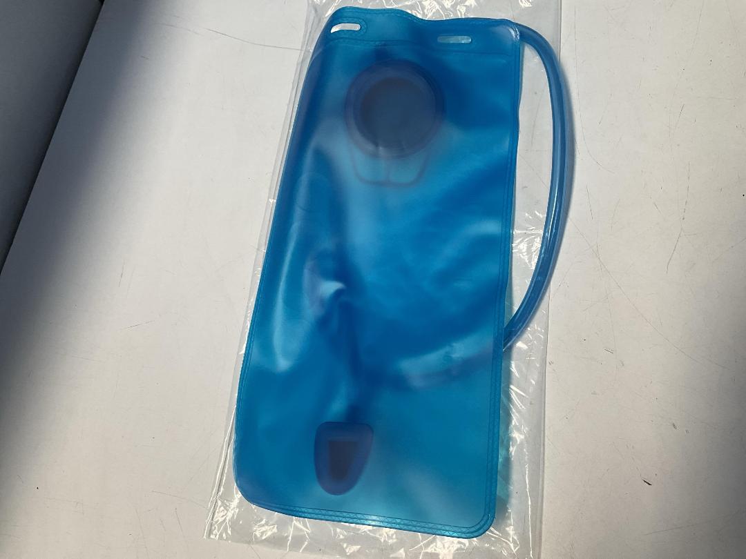 Photo '7' of 5x Pink Coloured Day Packs or Similar & 5x 2L Bladders - *NEW*