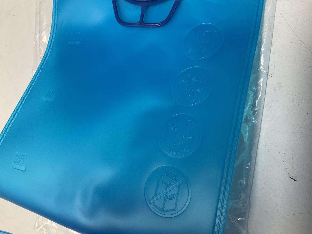 Photo '5' of 5x Pink Coloured Day Packs or Similar & 5x 2L Bladders - *NEW*