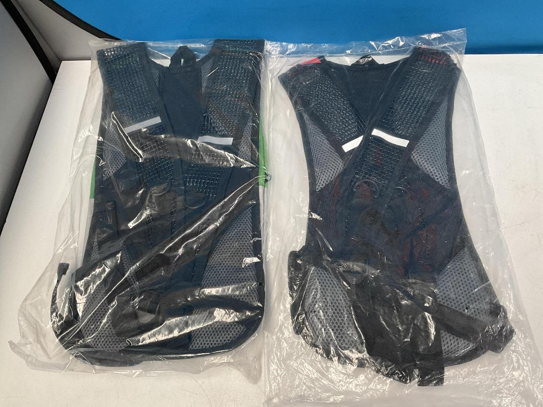 Photo '3' of 5x HotSpeed - Hydration Packs & 5x 2L Bladders - 3x Green and 2x Orange *NEW*
