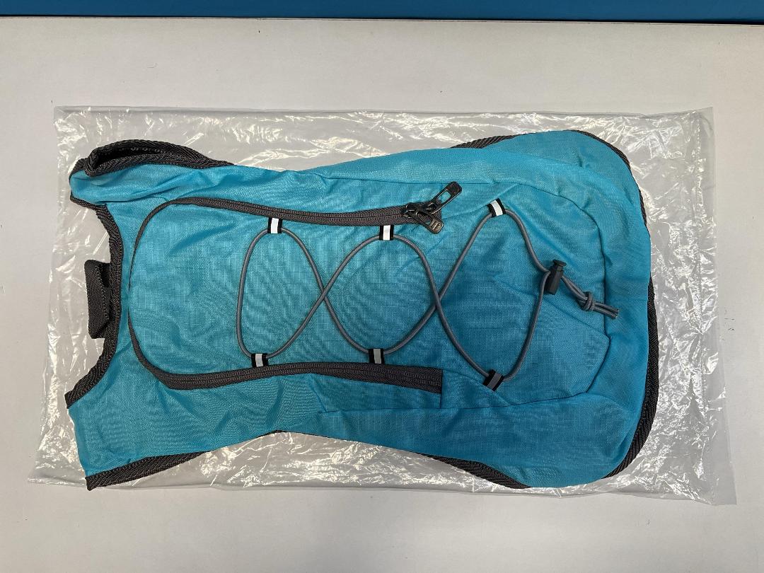 Photo '2' of Lightweight Hydration / Day Pack - Blue *NEW* Photo '2' of Lightweight Hydration / Day Pack - Blue *NEW*