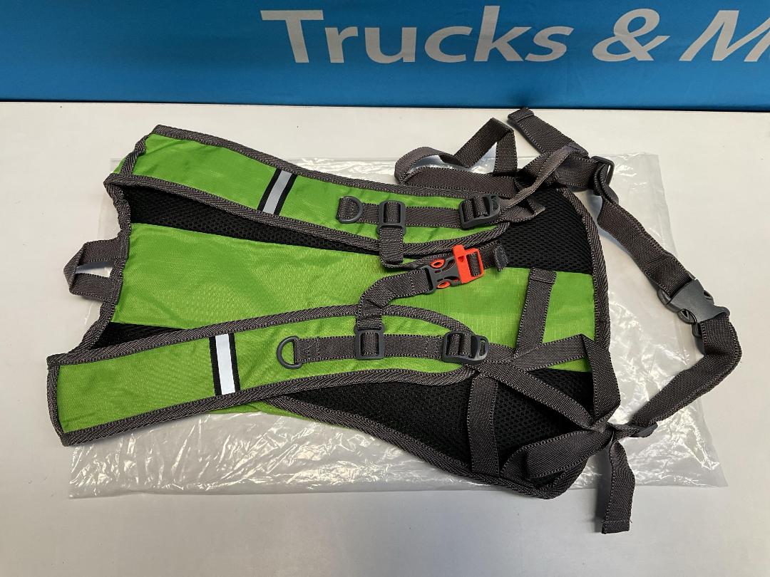 Photo '4' of Lightweight Hydration / Day Pack - Green *NEW*