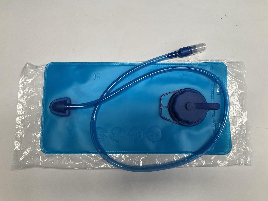 Photo '5' of Lightweight Hydration Day Pack w/ 2L Bladder - Green *NEW*