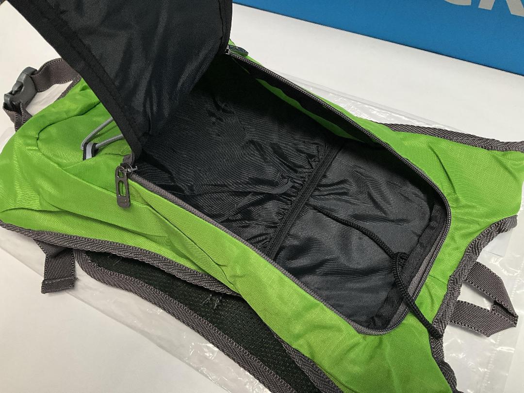 Photo '4' of Lightweight Hydration Day Pack w/ 2L Bladder - Green *NEW*